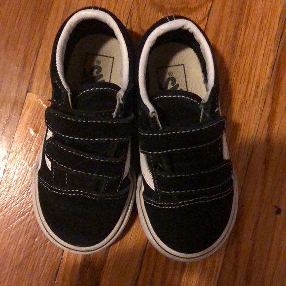 vans store locations near me